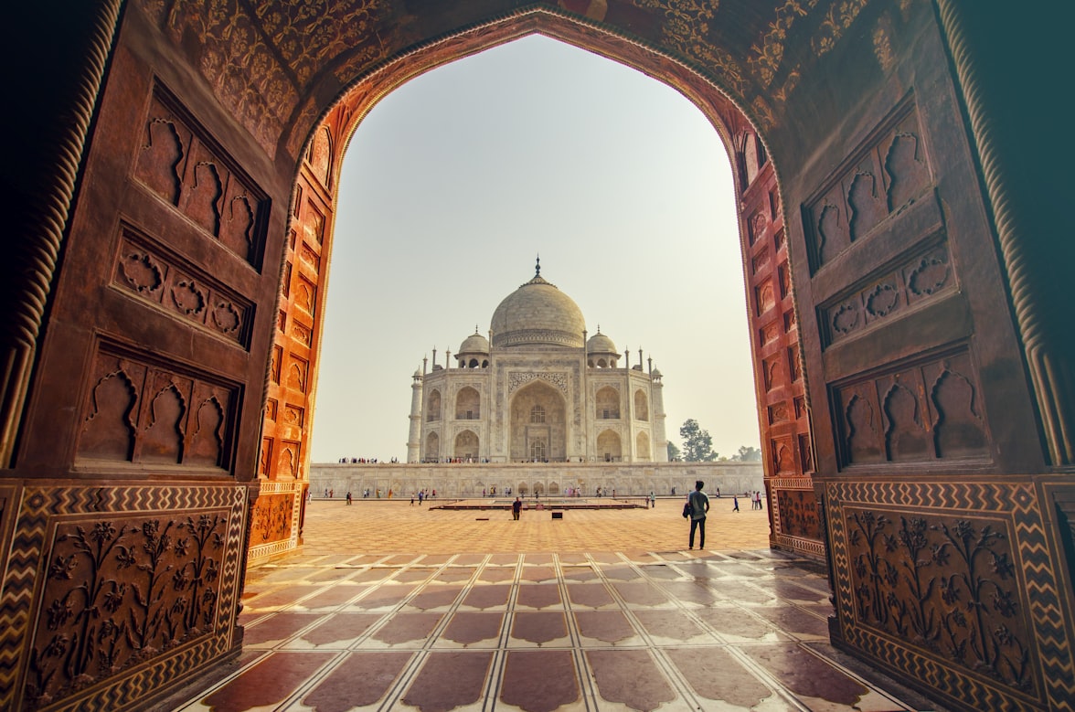 Delhi to Agra