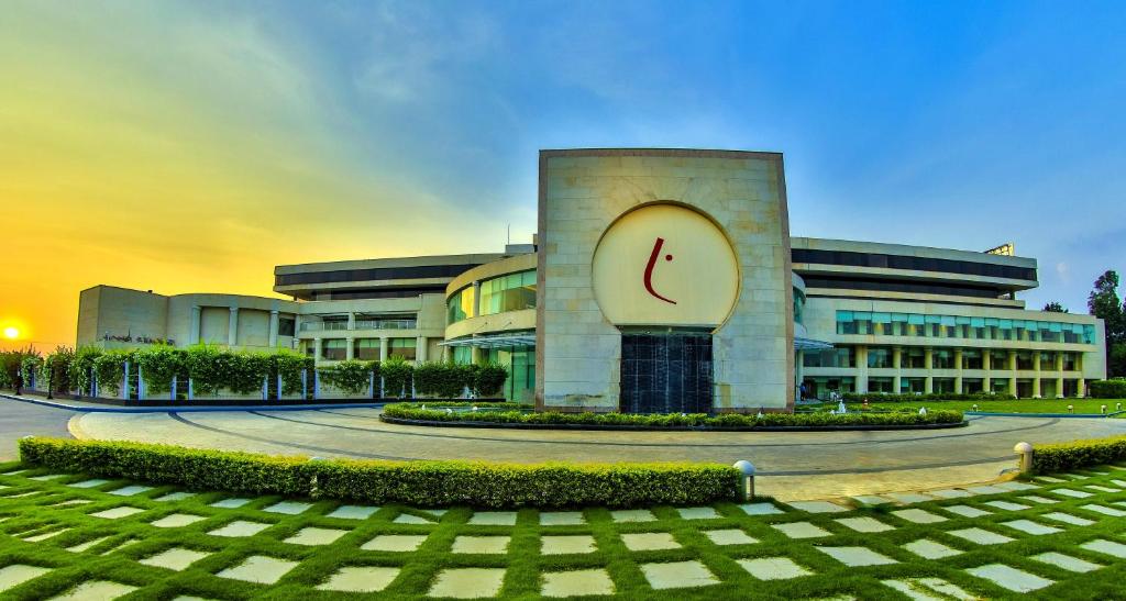 Delhi to Chandigarh Taxi: A Smooth Drive to The City Beautiful